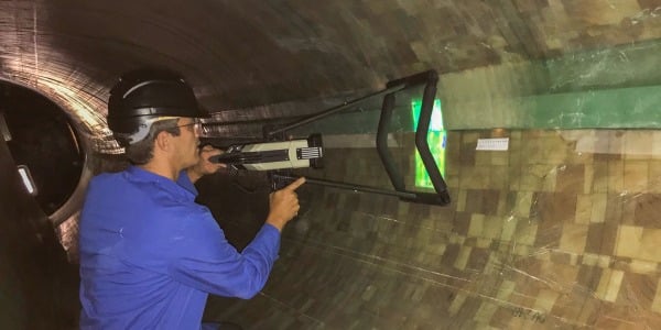 Inspection of Wind Turbine Rotor Blade with waveCHECK